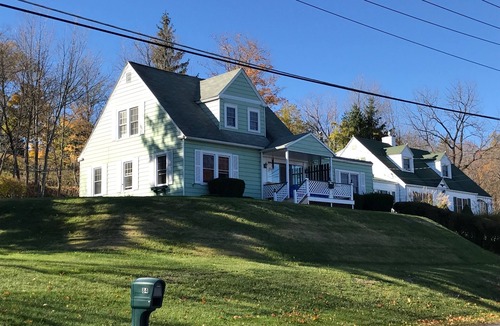 Town of Reading House | Charming home with stunning lake views!