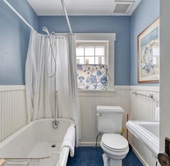 Beaumont - Wilshire House | Charming Home, Wonderful Neighborhood!