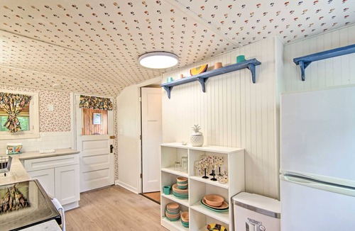 Horicon Cottage | Charming Horicon Cottage + Dock on Rock River