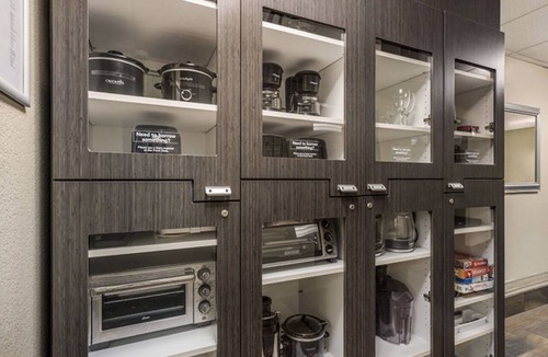 Huntsville Hotel | Charming hotel suite w/WiFi, AC, fitness room/Pet friendly/Centrally located