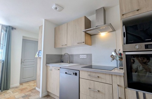Mezieres-en-Brenne Cottage | Charming house in quiet hamlet, ideal for nature lovers with modern comforts, garden, and pet-friendly