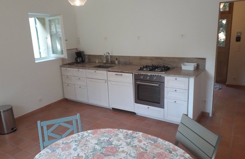 Malemort-du-Comtat House | CHARMING HOUSE (18th century-2000s renovation)