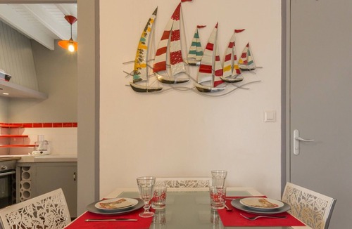 Saint-Pair-sur-Mer Cottage | Charming house with garden near beach, Wifi, pets allowed