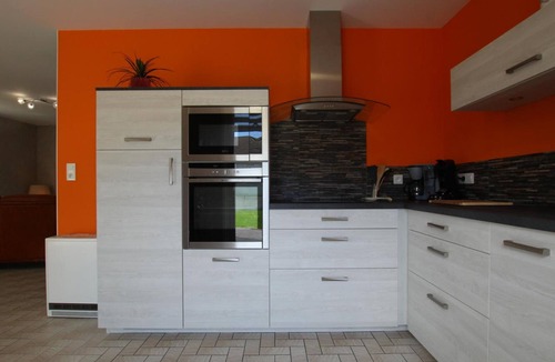 Saint-Pair-sur-Mer Cottage | Charming house in St Pair sur Mer with WiFi and enclosed garden