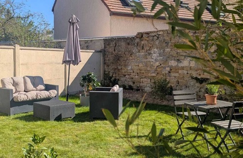 Verneuil-sur-Seine House | Charming house with garden - Paris 25 min