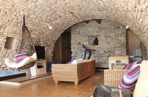 Aubenas-les-Alpes House | Charming house with heated pool and jacuzzi Luberon in Provence
