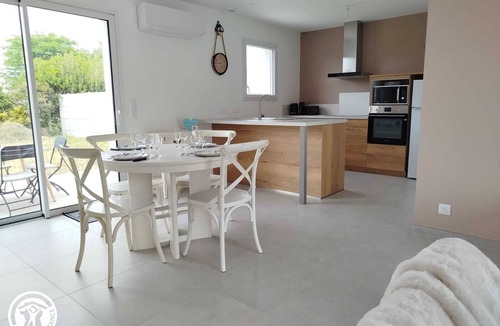La Barre-de-Monts Cottage | Charming house with terrace in La Barre-de-Monts
