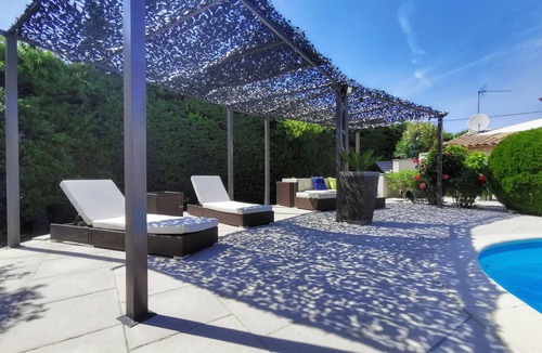 Rochefort-du-Gard House | Charming house surrounded by vineyards