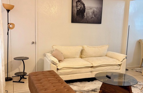 North Miami Beach House | Charming house in terrific Miami with AC, WiFi