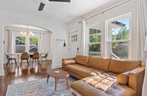 North Chattanooga House | Charming House 5 Minutes to Downtown Chattanooga and Aquarium