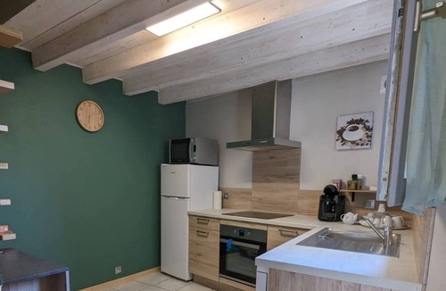 Flavin House | Charming house : A Peaceful and Comfortable Stay in Flavin