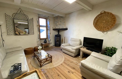 Berrias-et-Casteljau House | Charming house Ardèche Sud