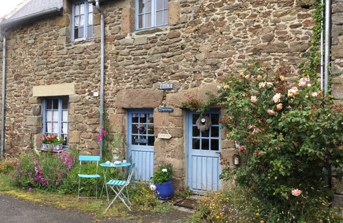 Cancale House | Charming house - fisherman's house by the sea