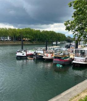 Asnieres-sur-Seine Boat Rental | Charming Houseboat with Terrace Near Paris