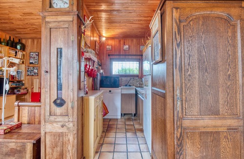 La Roche-Chalais House | Charming House with Large Garden – Perfect for Families, Near Pool, Tennis & Nature
