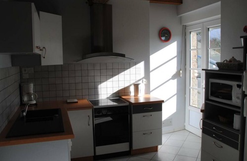 Le Grand-Celland Cottage | Charming house for 4, private garden in Grand-Celland