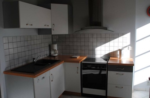 Le Grand-Celland Cottage | Charming house for 4, private garden in Grand-Celland