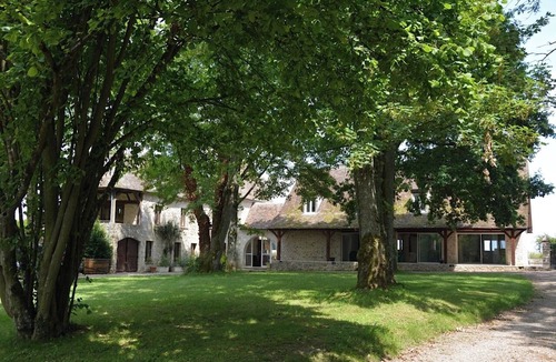 Magny-en-Vexin Villa | Charming house in Velanne le Bois, 1 hour from Paris