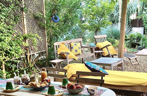 Lunel Villa | Charming house in a green setting 15 minutes from the beaches