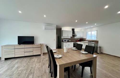 Abzac House | Charming house in Abzac WIFI & CLIM