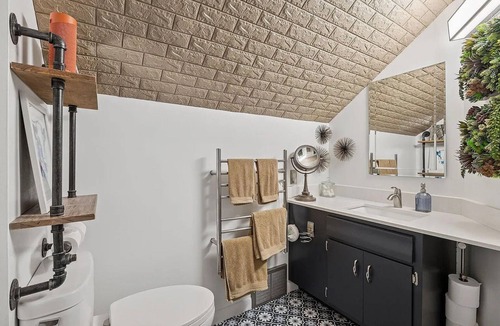 Ericsson House | Charming house in brilliant Minneapolis perfect for your next getaway