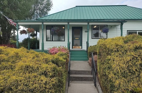 Blaine House | Charming House in Downtown Blaine