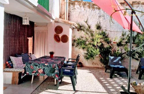 El Poyo del Cid House | Charming House in El Poyo del Cid with Garden and Terrace