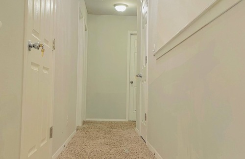 Coweta House | Charming house in fantastic Coweta with fitness room, WiFi, AC