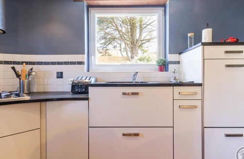 Jullouville Cottage | Charming house in Jullouville with private garden