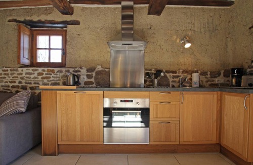 Hudimesnil Cottage | Charming house in nature with peaceful pond