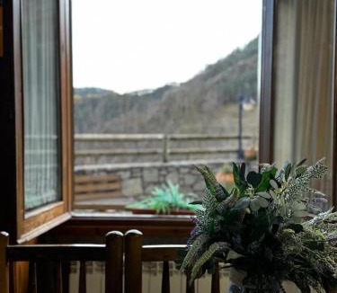 Ogassa House | Charming House in Ogassa, Perfect for 10 Guests