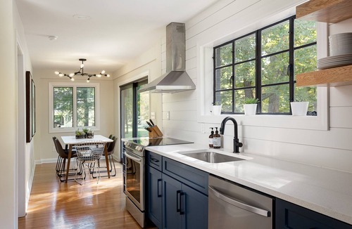 Buechel House | Charming house in one of Louisville's most coveted neighborhoods NO CLEANING FEE