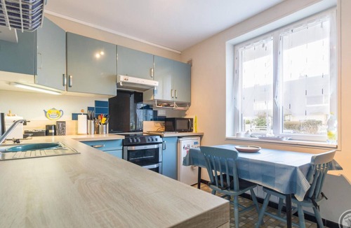 Portbail Cottage | Charming house in Portbail with internet, pets allowed