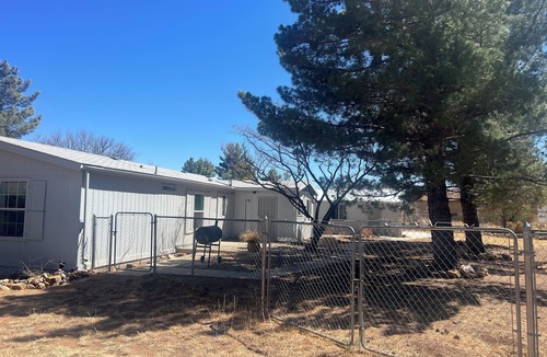 Sierra Vista Southeast House | Charming house in serene Hereford with gorgeous mountain views.