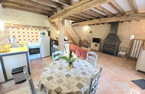 Eymet Cottage | Charming house in the forest near Eymet, pets allowed