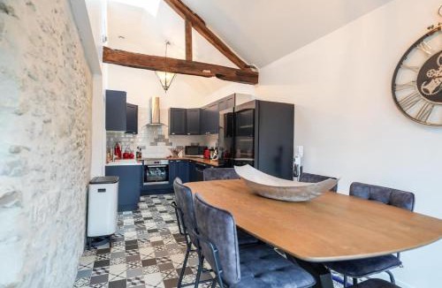 Senlis House | Charming House in the Heart of Senlis Design & Comfort