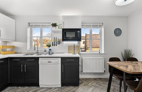 Alverthorpe House | Charming House in Wakefield - Sleeps 6