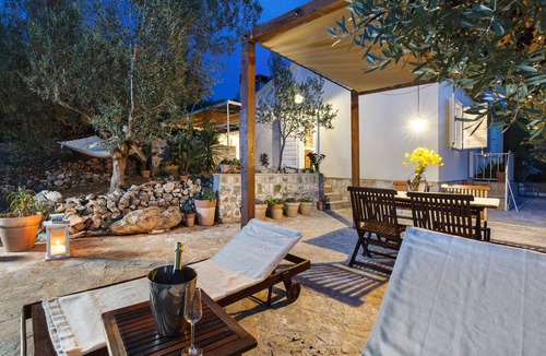Hvar House | Charming house located in the most beautiful Adriatic archipelago, Pakleni