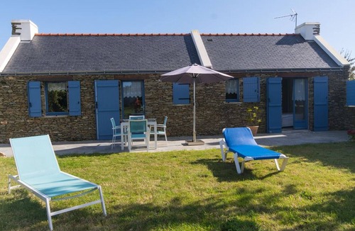 Le Palais House | Charming house near coastal path with private parking