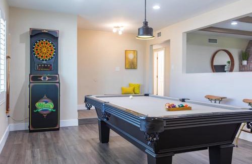 Raskin Estates House | Charming House near Kierland Pool Heater Hot Tub