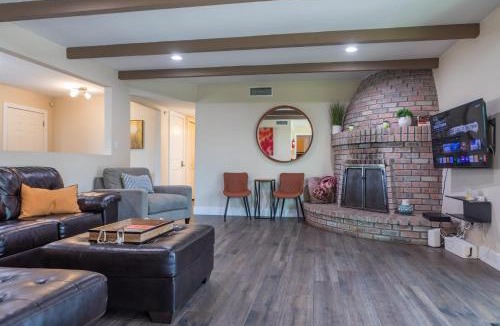 Raskin Estates House | Charming House near Kierland Pool Heater Hot Tub