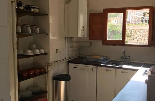 El Portet Ski Chalet | Charming house, newly renovated Portet beach