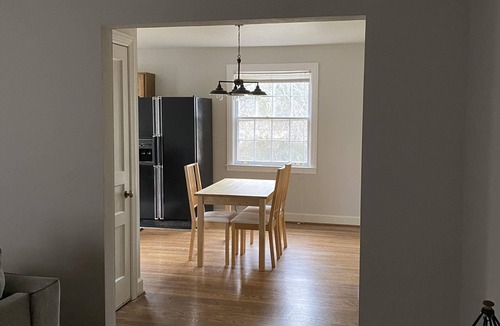 West Meade House | Charming house on Hwy 100
