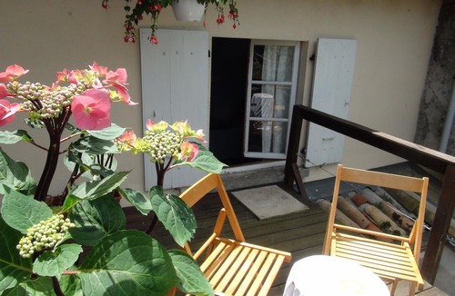 Leran House | Charming house on river, near the mountains of olmes and montbel lake