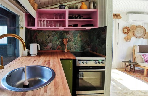 Askeby House | Charming house on wild plot on Møn