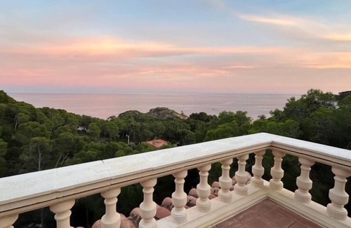 Aiguablava Villa | Charming house that lives with the sea