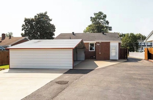 Colonial Heights House | Charming house/VSU/95/FortGregAdams/FirePit/Pooltbl