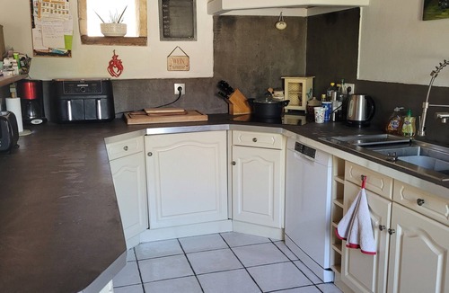 Nieul-sur-l'Autise House | Charming house with private pool in the center of the historic village.