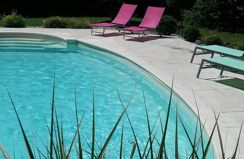 Nieul-sur-l'Autise House | Charming house with private pool in the center of the historic village.