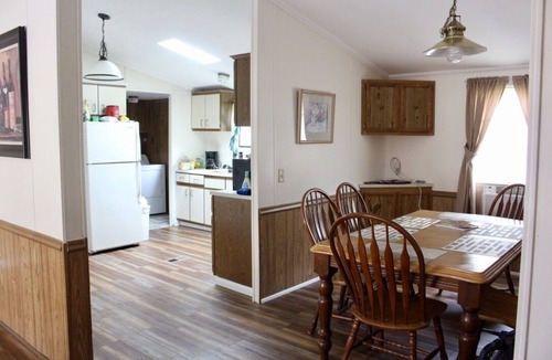 Alexandria Bay House | Charming House Winery